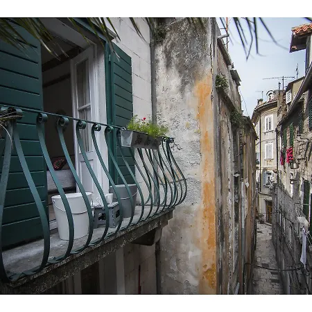 Emperor's Pearl *